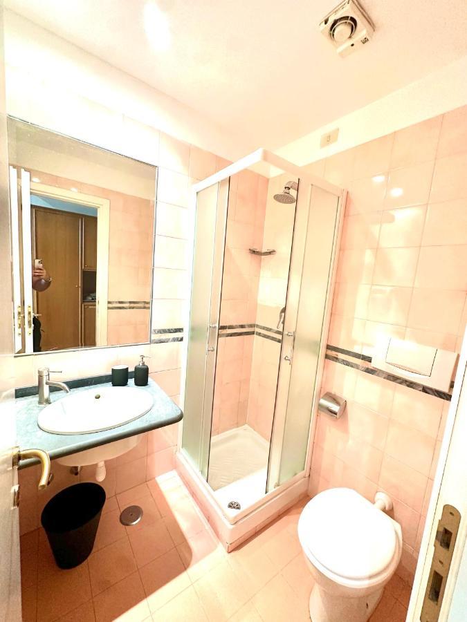 Trevi Romantic Alcova Luaran gambar