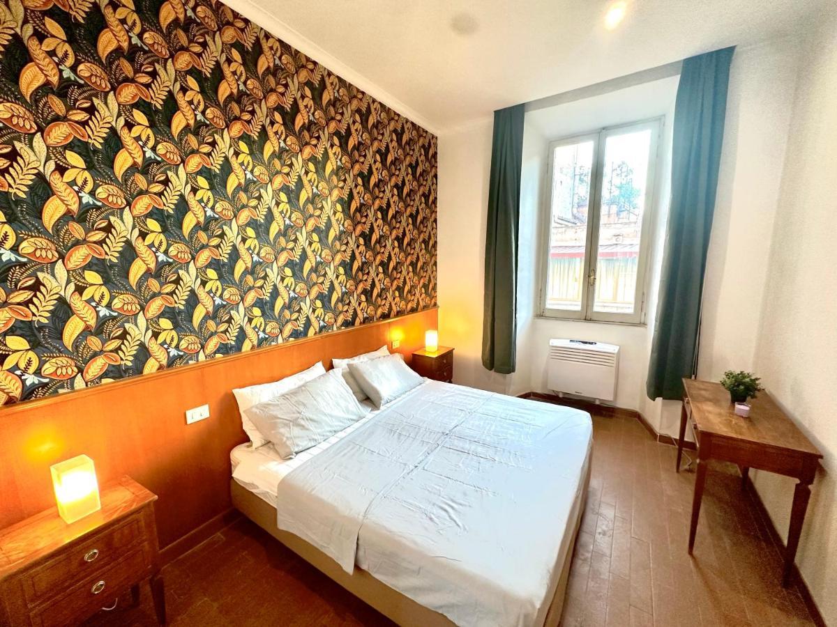 Trevi Romantic Alcova Luaran gambar