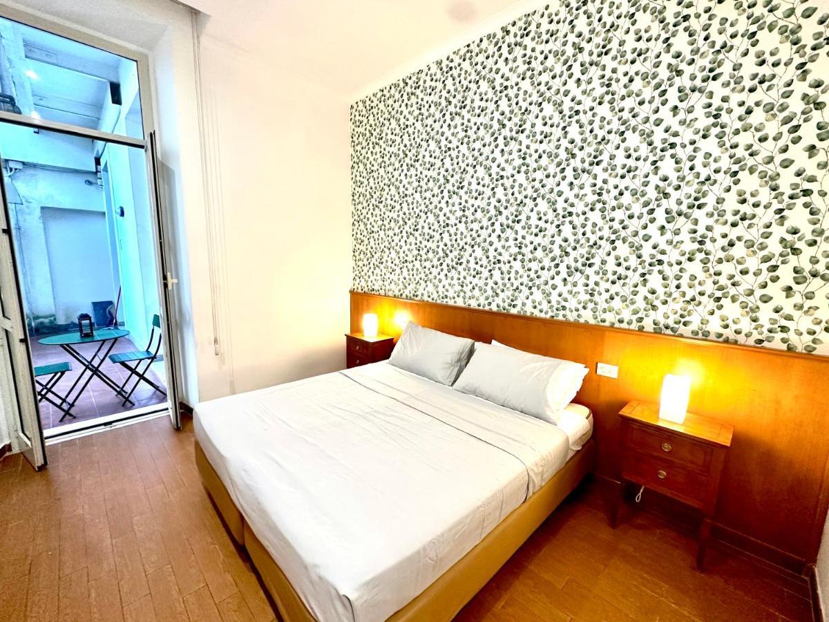 Trevi Romantic Alcova Luaran gambar